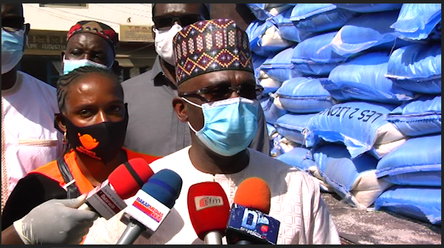MÉDINA LA CATB DE CHEIKH AHMED TIDIANE BA DISTRIBUE 100 TONNES DE RIZ AUX POPULATIONS VULNÉRABLES EN GUISE DE SOUKEUR KOOR ET SOUTIEN AU COVID 19
