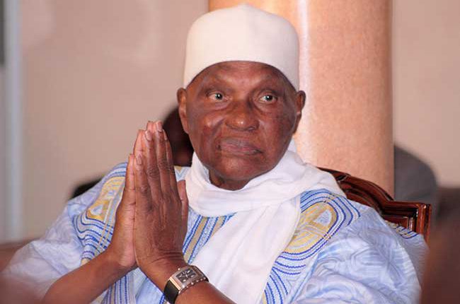 PRÉSIDENT WADE SE LÂCHE ENFIN